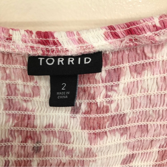 Torrid Floral Summer Pink Floral edge crochet back smocked top size 2. - Picture 11 of 14